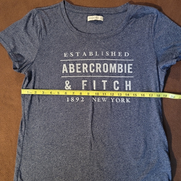 T Shirt - Picture 2 of 3